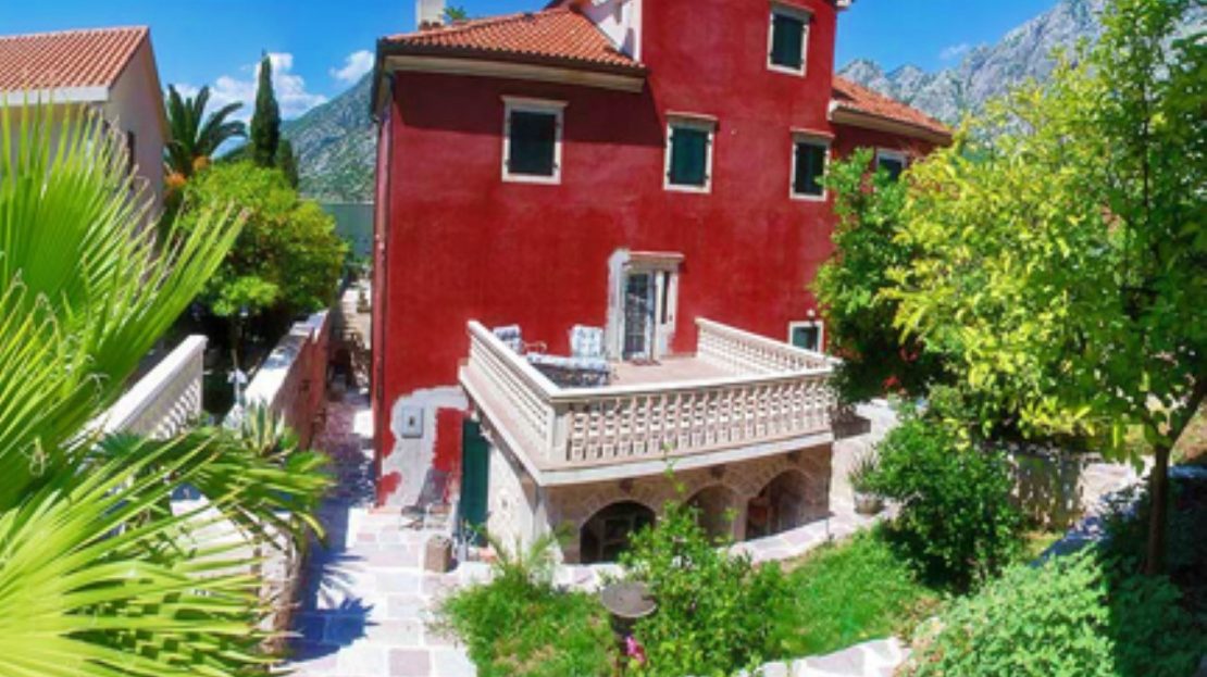 ljuta villa with berth