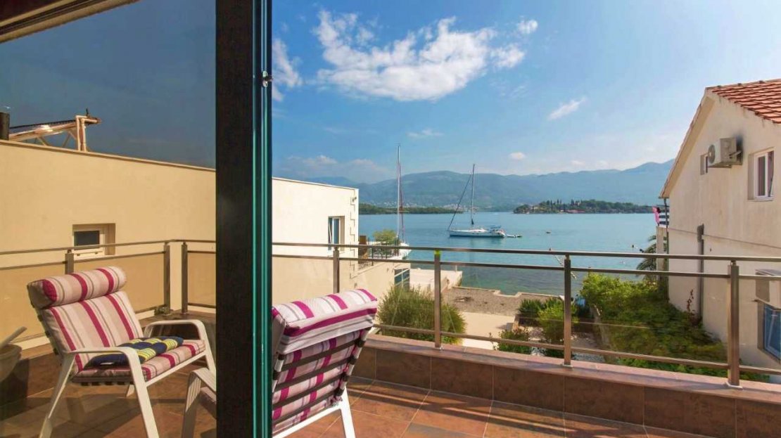 Lustica Tivat house seafront 00420 9