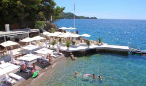 dukley gardens three bedrooms beach