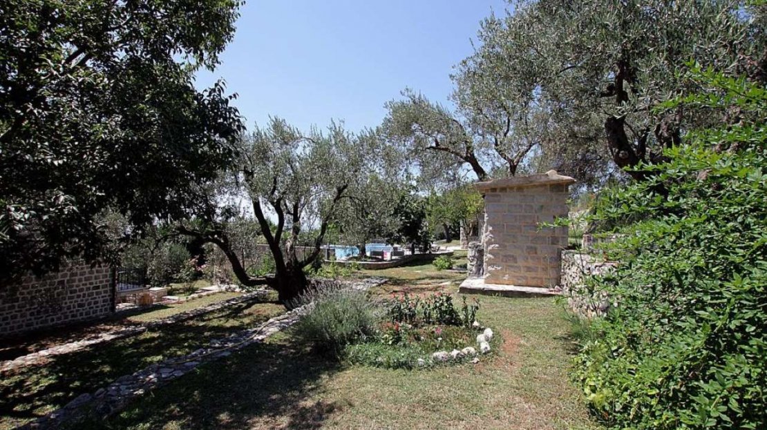 stone villa budva surroundings