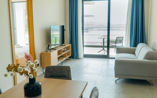 royal blue kavac apartment sale