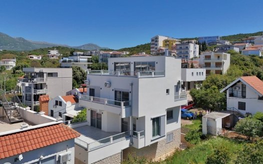 bar hladna uvala vila sale